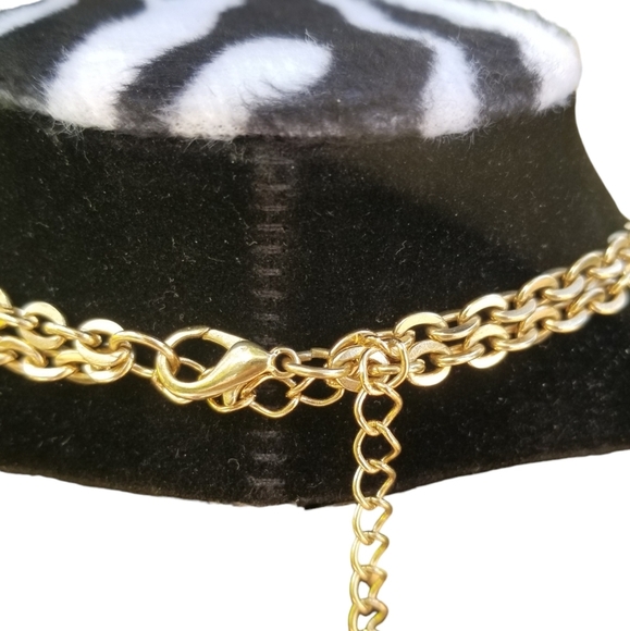 GREEN ACRYLIC FLOWERS & GOLDTONED FASHION NECKLACE - Picture 5 of 5